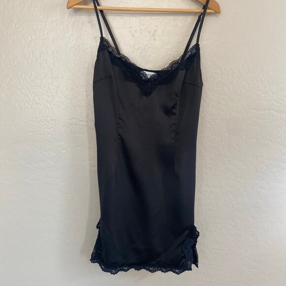 Lovers and Friends Cassandra Slip Dress Womens Sz Large Lace Mini LBD - Picture 2 of 7